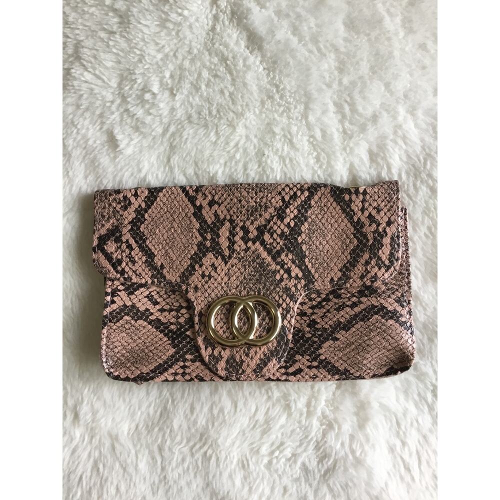Blush Faux Snake Leather Metal Rings Gold Chain Crossbody Bag - Picture 5 of 12